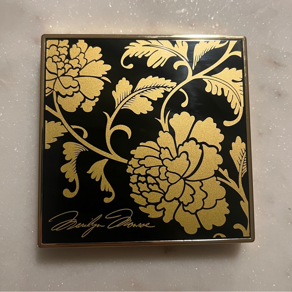 SUPER RARE Besame Cosmetics Marilyn Monroe Quad Eyeshadow Palette